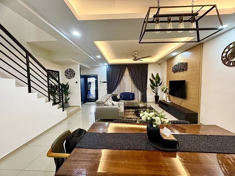 Bukit Rahman Putra untuk Untuk Dijual - RM 650,000, Mac 2026 - Living Room - PropertyGuru.com.my