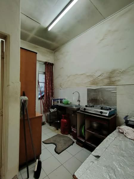 1-storey Terraced House for Sale in Hulu Terengganu (Terengganu) - Ariff . - Kitchen - PropertyGuru.com.my