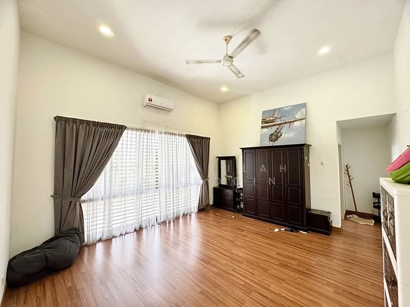 2-storey Terraced House for Sale in Shah Alam (Selangor) - NORFADILAH ZAINUDDIN - Living Room - PropertyGuru.com.my