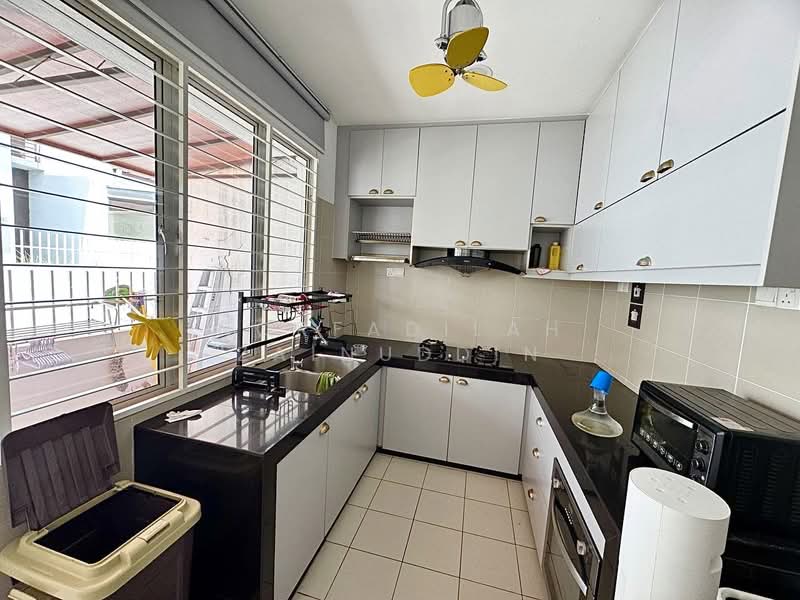 2-storey Terraced House for Sale in Shah Alam (Selangor) - NORFADILAH ZAINUDDIN - Kitchen - PropertyGuru.com.my