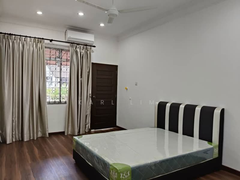 2-storey Terraced House for Rent in Taman Pelangi (Johor Bahru) - Karl Lim - Bedroom - PropertyGuru.com.my