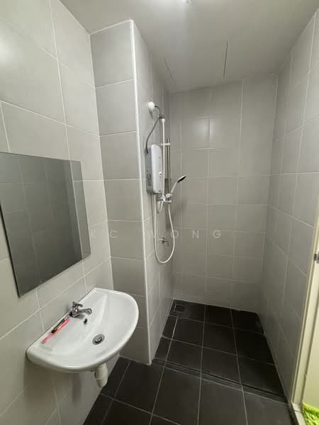 Townhouse for Rent in Bandar Cassia (Batu Kawan) - KC Wong - Bathroom - PropertyGuru.com.my