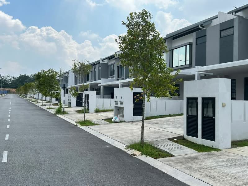 2-storey Terraced House for Rent in Kajang (Selangor) - Sam Hee - Exterior - PropertyGuru.com.my