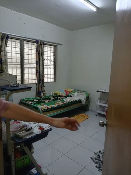 Flat Mahkota Cheras (L6 L7 L8 L9) untuk Untuk Disewa - RM 700 /bulan, Mac 2026 - Bedroom - PropertyGuru.com.my