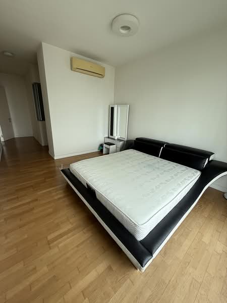 Kediaman Servis untuk Dijual di Gateway Kiaramas Residences - Jass Goh - Bedroom - PropertyGuru.com.my