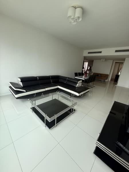 Kediaman Servis untuk Dijual di Gateway Kiaramas Residences - Jass Goh - Living Room - PropertyGuru.com.my