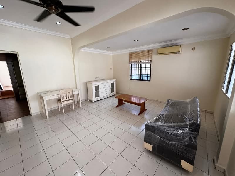 1-storey Terraced House for Rent in Ipoh (Perak) - Ck Nyau - Living Room - PropertyGuru.com.my