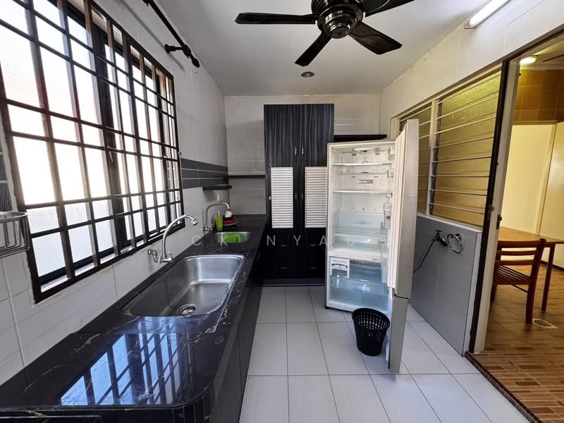 1-storey Terraced House for Rent in Ipoh (Perak) - Ck Nyau - Kitchen - PropertyGuru.com.my