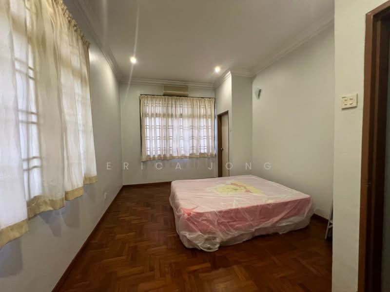 Taman Daya - Jalan Nibong 28 untuk Untuk Dijual - RM 880,000, Mac 2026 - Bedroom - PropertyGuru.com.my
