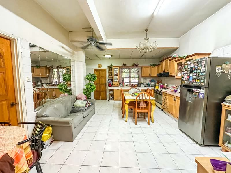 Seksyen 7,Shah Alam untuk Untuk Dijual - RM 875,000, Mac 2026 - Kitchen - PropertyGuru.com.my