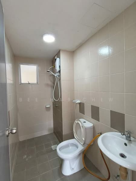 Seri Baiduri untuk Untuk Disewa - RM 1,200 /bulan, Mac 2026 - Bathroom - PropertyGuru.com.my