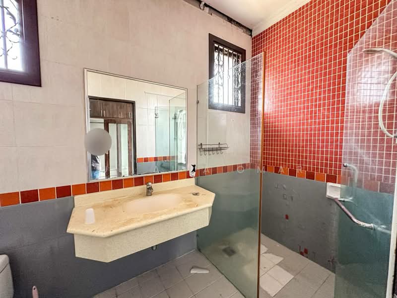 Seksyen 27 Shah Alam untuk Untuk Dijual - RM 1,600,000, Mac 2026 - Bathroom - PropertyGuru.com.my