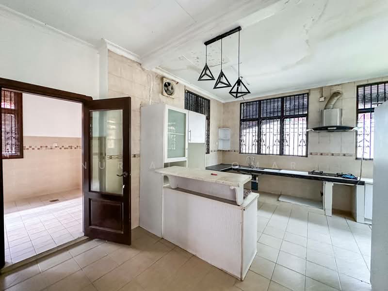 Seksyen 27 Shah Alam untuk Untuk Dijual - RM 1,600,000, Mac 2026 - Kitchen - PropertyGuru.com.my