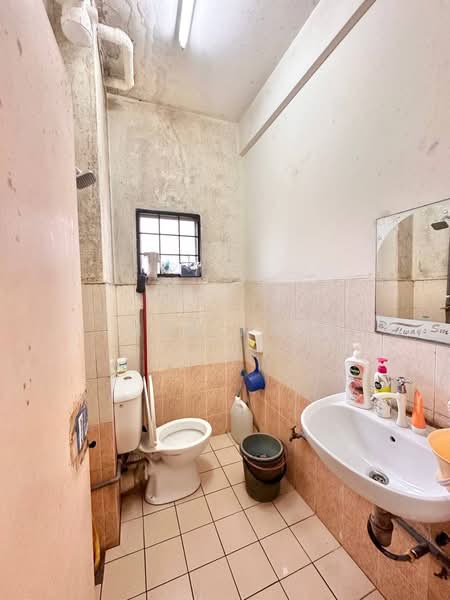 Apartment for Sale at Taman LTAT - Ilman Nahri - Bathroom - PropertyGuru.com.my