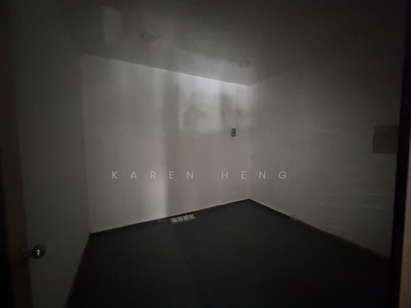 Semi-D Factory for Rent in Taman Perindustrian Cemerlang (Ulu Tiram) - Karen Heng - Interior - PropertyGuru.com.my