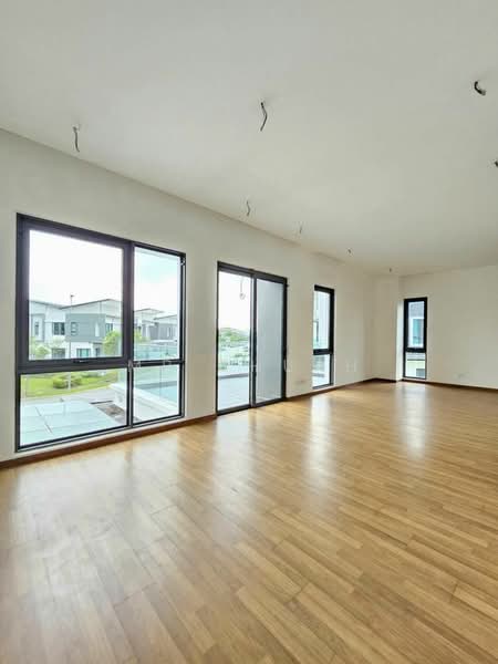 Sunway Lenang Heights untuk Untuk Dijual - RM 2,950,000, Mac 2026 - Living Room - PropertyGuru.com.my