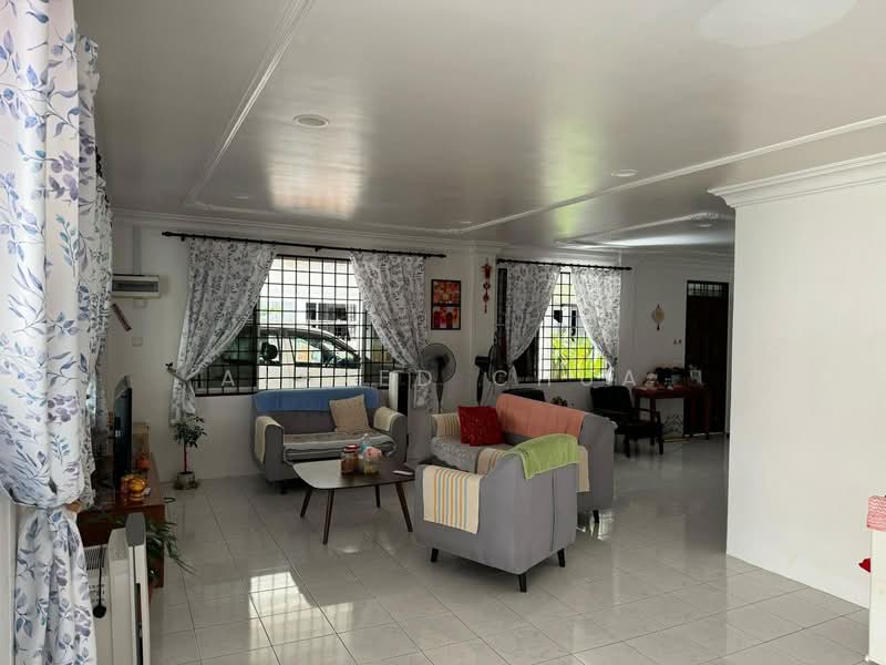 Jalan Arang, Kuching untuk Untuk Dijual - RM 920,000, Mac 2026 - Living Room - PropertyGuru.com.my