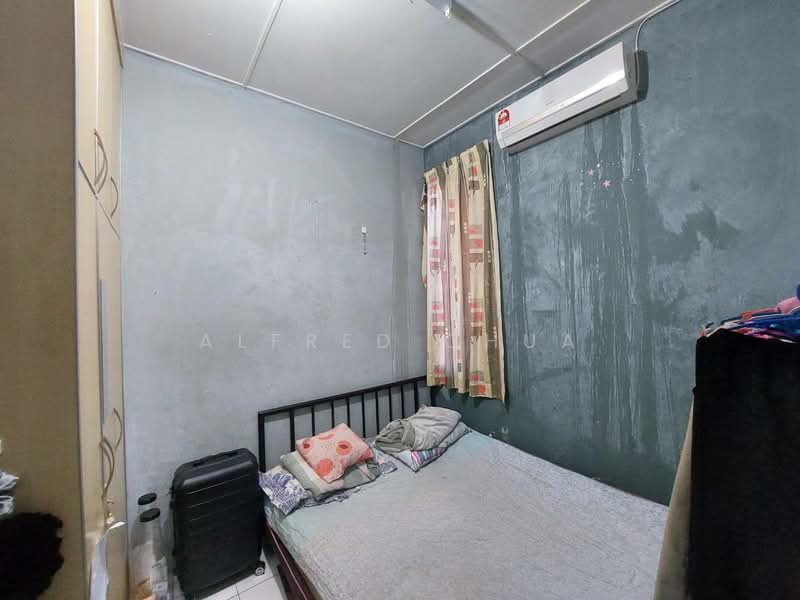 1-storey Terraced House for Sale in Taman Desa Ilmu (Samarahan) - Alfred Chua - Bedroom - PropertyGuru.com.my