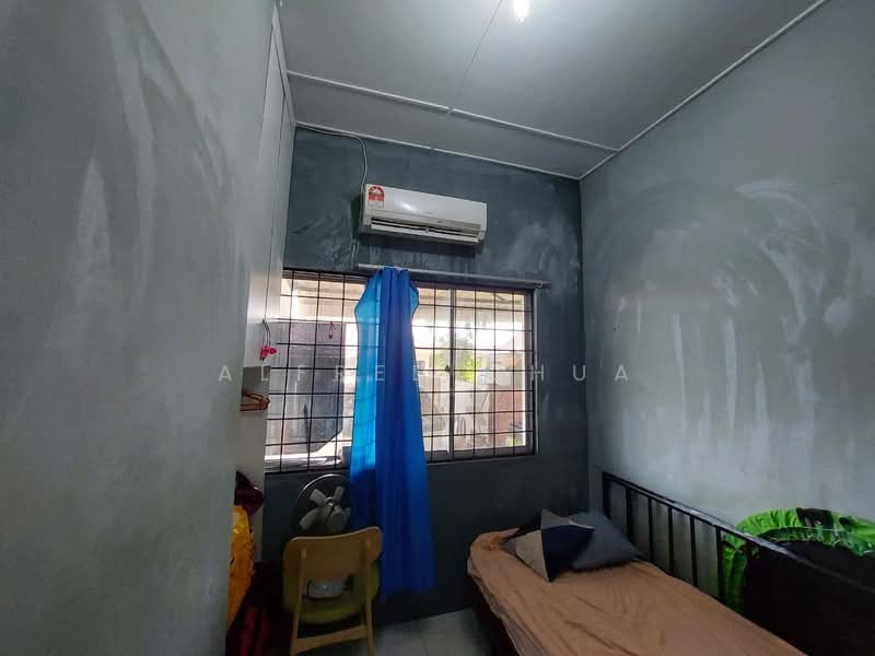 1-storey Terraced House for Sale in Taman Desa Ilmu (Samarahan) - Alfred Chua - Bedroom - PropertyGuru.com.my