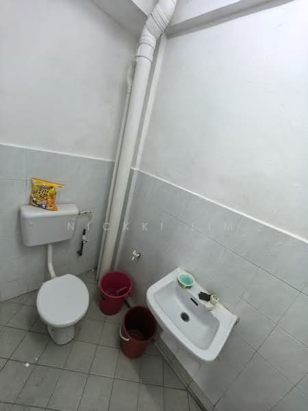 Flat for Sale at Skudai Baru - Nickki Lim - Bathroom - PropertyGuru.com.my