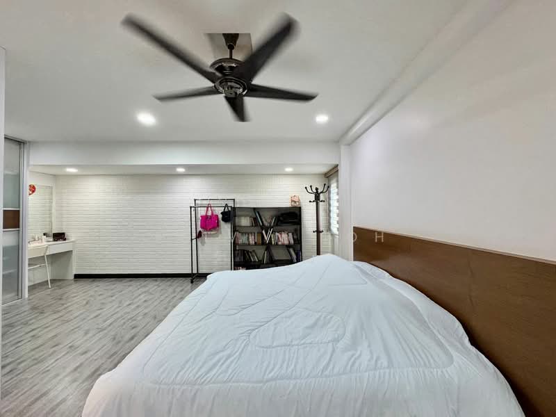 1.5-storey Terraced House for Sale in Batu Maung (Penang) - Kelvin Toh - Bedroom - PropertyGuru.com.my