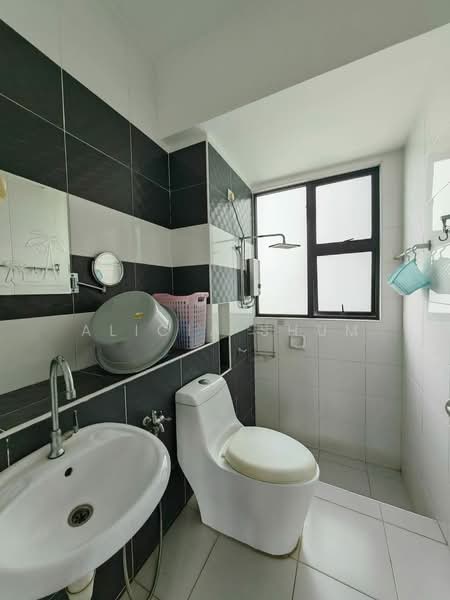 Service Residence for Sale at The Sky Executive Suites - Alicia Shum - Bathroom - PropertyGuru.com.my