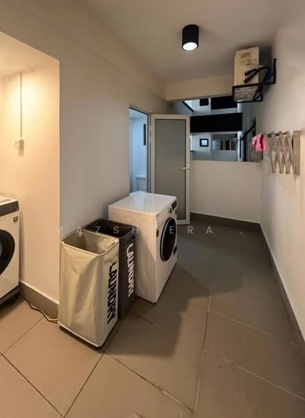 Condominium for Sale at Royalle Condominium - Mazsheera . - Yard - PropertyGuru.com.my