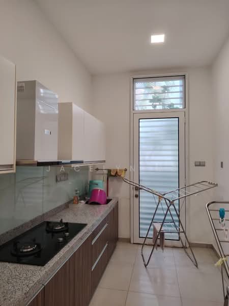 Senibong Cove - Isola Grandeur untuk Untuk Dijual - RM 5,800,000, Mac 2026 - Kitchen - PropertyGuru.com.my