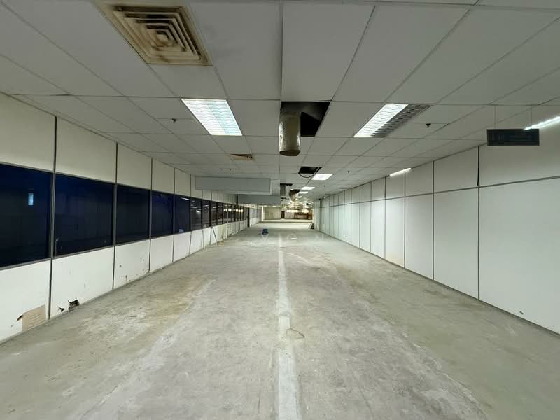 Detached Factory for Sale in Sungai Way Free Indsutrial Zone (Petaling Jaya) - TK Yong - Corridor - PropertyGuru.com.my
