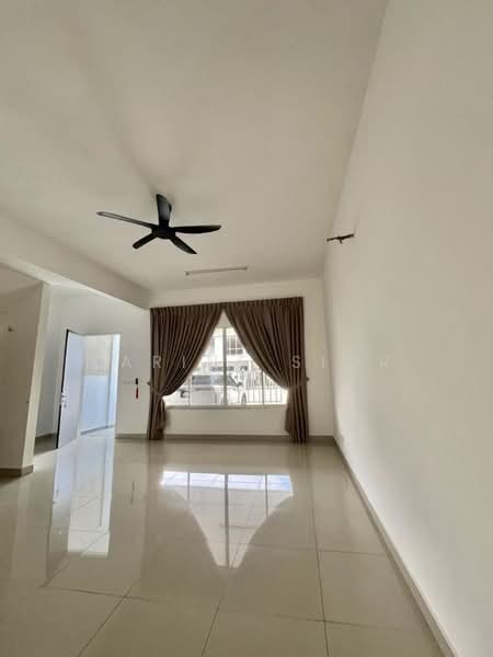 2-storey Terraced House for Rent in Skudai (Johor) - Karine Sior - Living Room - PropertyGuru.com.my