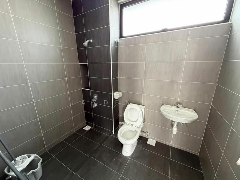 2-storey Terraced House for Sale in Taman Austin Duta (Tebrau) - Jayden Ng - Bathroom - PropertyGuru.com.my