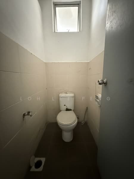 Shop / Office for Rent in Taman Sri Pulai Perdana (Skudai) - Loh Lee Peng - Bathroom - PropertyGuru.com.my