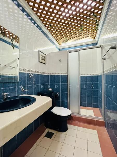2-storey Terraced House for Sale in Kuching (Sarawak) - Alfred Chua - Bathroom - PropertyGuru.com.my