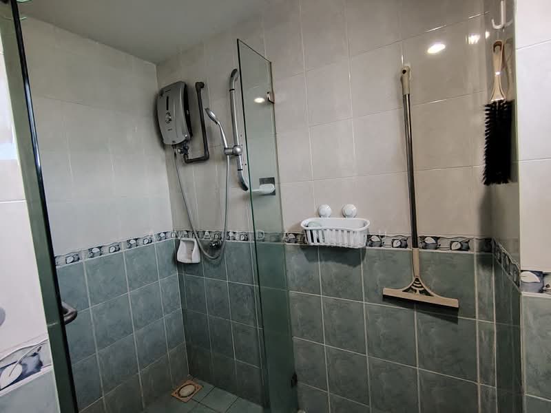 Condominium for Rent at Idaman Puteri - Amanda Lau - Bathroom - PropertyGuru.com.my
