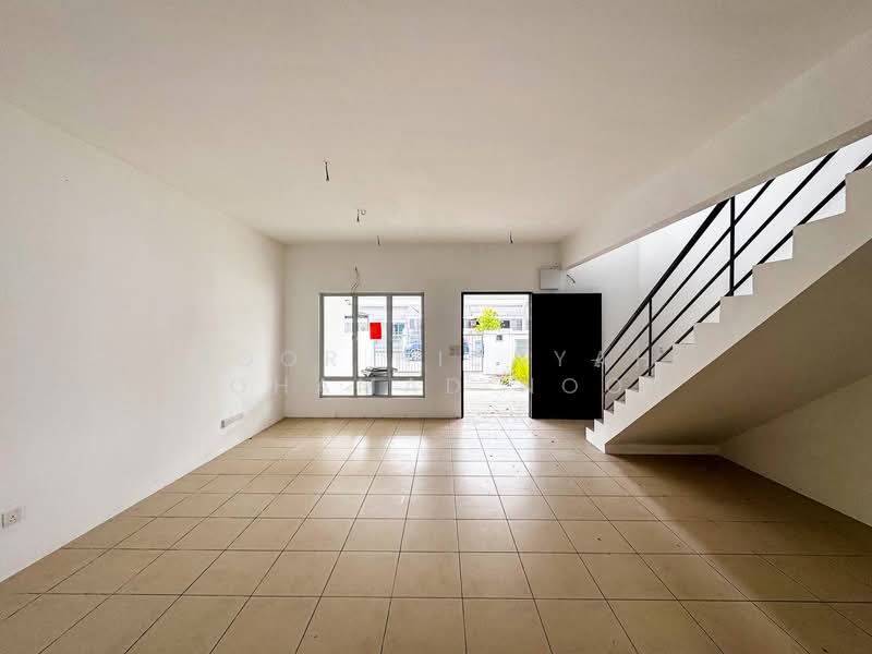 Iringan Bayu untuk Untuk Dijual - RM 400,000, Mac 2026 - Living Room - PropertyGuru.com.my