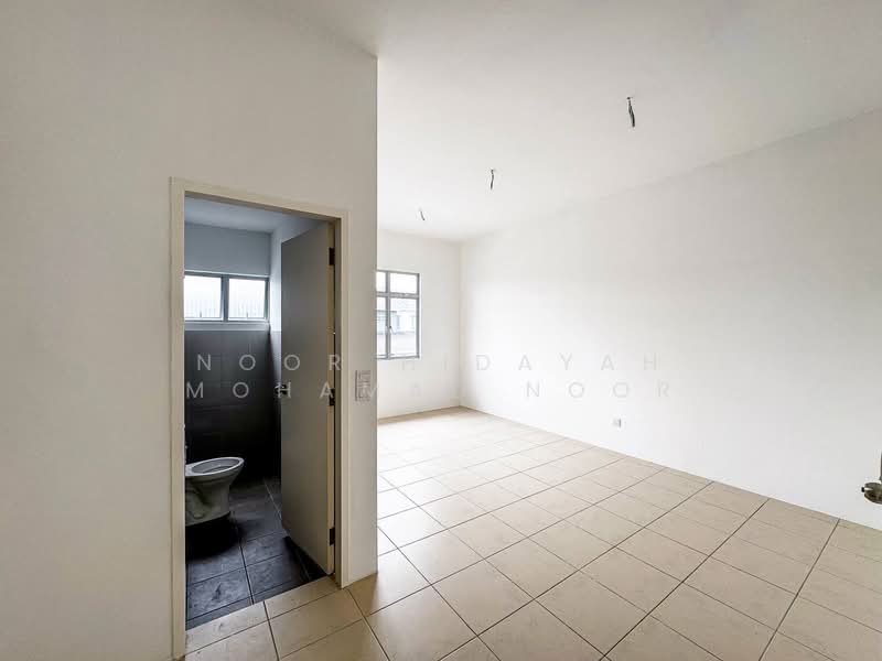 Iringan Bayu untuk Untuk Dijual - RM 400,000, Mac 2026 - Bathroom - PropertyGuru.com.my