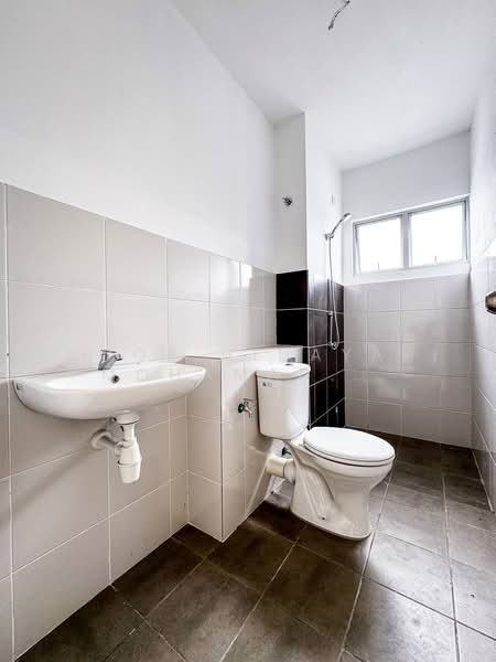 Iringan Bayu untuk Untuk Dijual - RM 400,000, Mac 2026 - Bathroom - PropertyGuru.com.my