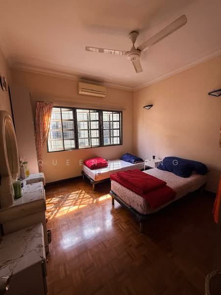 Semi-Detached House for Sale in Jalan Ipoh (Kuala Lumpur) - Queena Tang - Bedroom - PropertyGuru.com.my