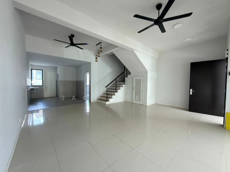 Rumah Teres 2 Tingkat untuk Dijual di Bandar Country Homes (Rawang) - Jack Cheng - Living Room - PropertyGuru.com.my