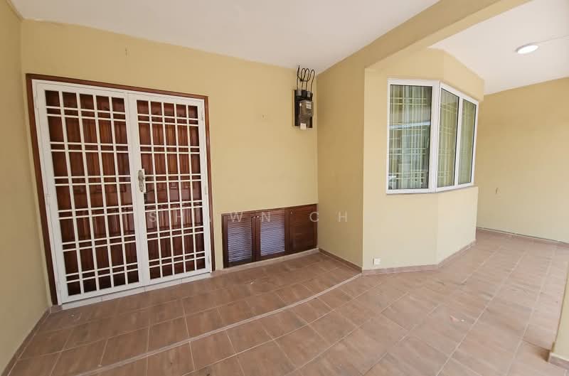 2-storey Terraced House for Rent in Taman Pelangi (Johor Bahru) - Shawn Chan - Entrance - PropertyGuru.com.my