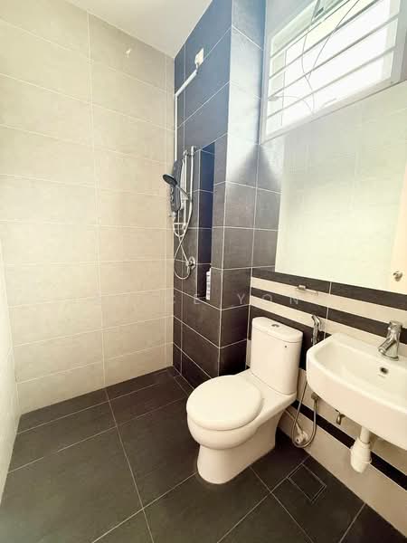 2-storey Terraced House for Sale in Johor Bahru (Johor) - Janice Yong - Bathroom - PropertyGuru.com.my