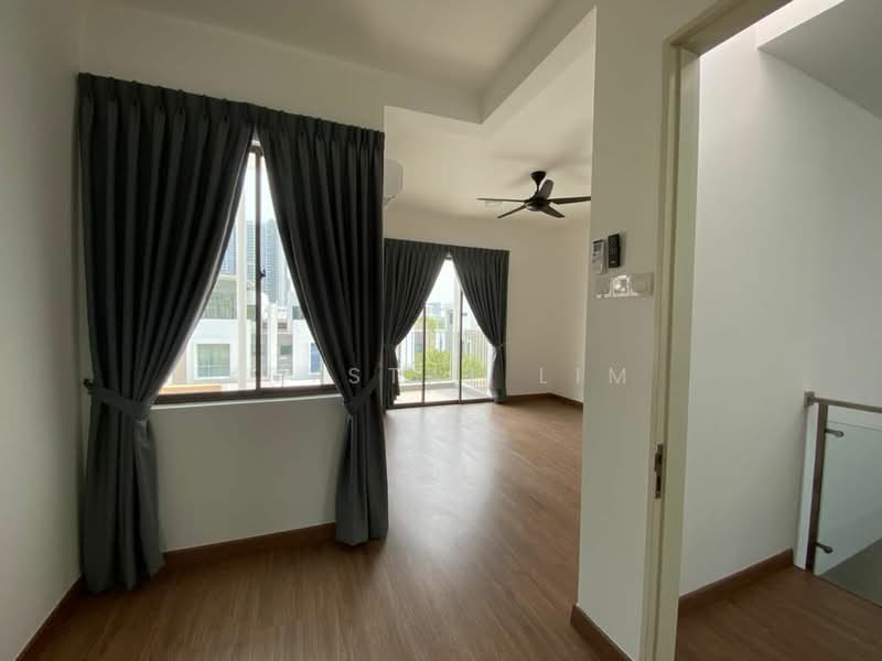 3-storey Terraced House for Rent in Cyberjaya (Selangor) - Krystal Lim - Living Room - PropertyGuru.com.my