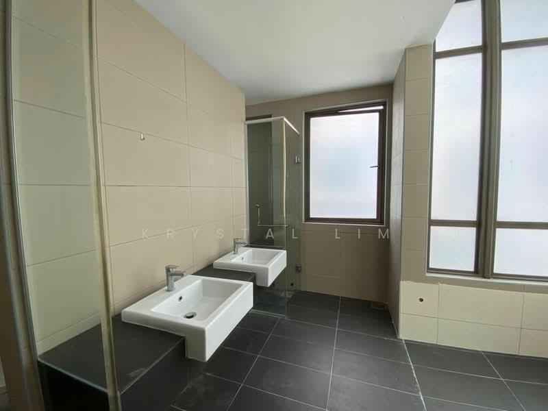 3-storey Terraced House for Rent in Cyberjaya (Selangor) - Krystal Lim - Bathroom - PropertyGuru.com.my