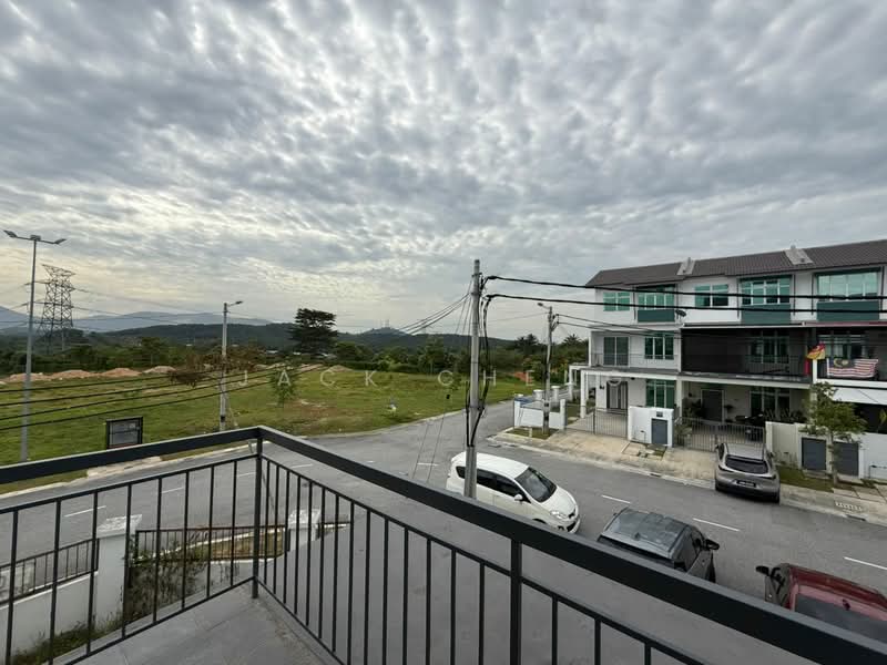 2.5-storey Terraced House for Sale in Taman Kundang Jaya (Rawang) - Jack Cheng - Exterior - PropertyGuru.com.my