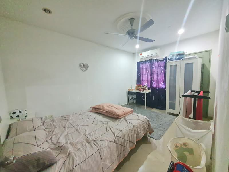 Rumah Teres 2 Tingkat untuk Dijual di Putra Heights (Subang Jaya) - Jason Ooi - Bedroom - PropertyGuru.com.my