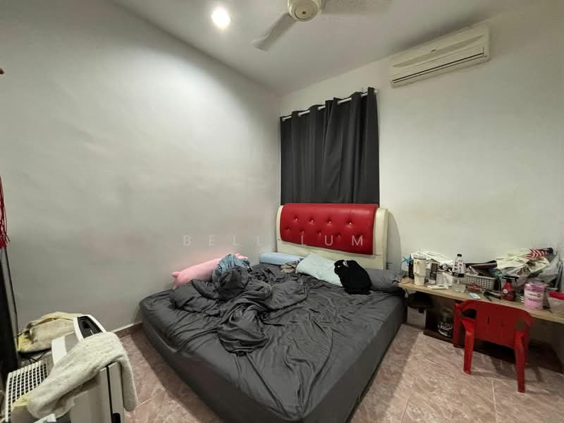 1-storey Terraced House for Sale in Batu Pahat (Johor) - Bell Lum - Bedroom - PropertyGuru.com.my