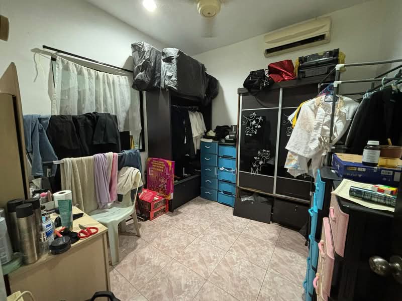 Rumah Teres 1 Tingkat untuk Dijual di Taman Universiti - Bell Lum - Bedroom - PropertyGuru.com.my