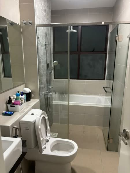 Condominium for Rent at Isle of Kamares - Krystal Lim - Bathroom - PropertyGuru.com.my