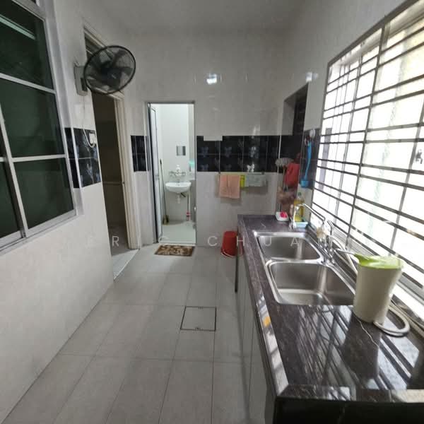 2-storey Terraced House for Sale in Nusa Sentral (Iskandar Puteri (Nusajaya)) - Eric Chuah - Kitchen - PropertyGuru.com.my