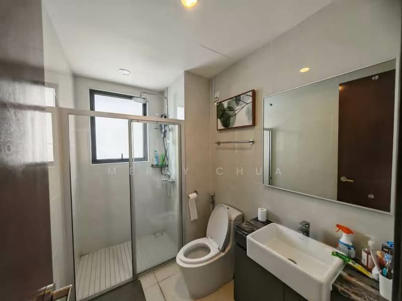 Condominium for Rent at Royal Strand @ Country Garden Danga Bay - Merry Chua - Bathroom - PropertyGuru.com.my